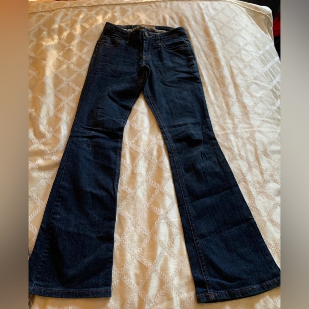 Behold jeans in style skylar